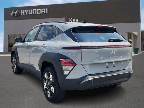 Certified 2024 Hyundai Kona SEL w/ Convenience Package AWD/4WD image 5