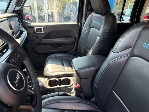 Used 2024 Jeep Wrangler Unlimited Rubicon 4xe AWD/4WD image 22
