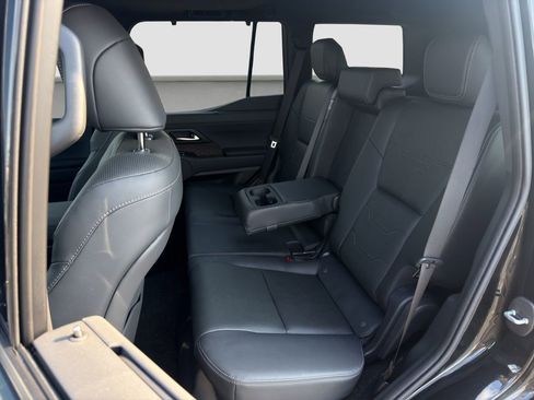 Used 2024 Lexus GX 550 w/ Accessory Package (Z1) AWD/4WD image 13