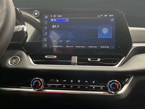 New 2026 Chevrolet Equinox LT w/ Convenience Package II AWD/4WD image 12