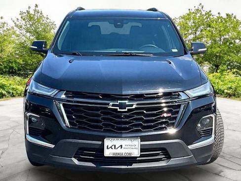 Used 2023 Chevrolet Traverse RS FWD image 3