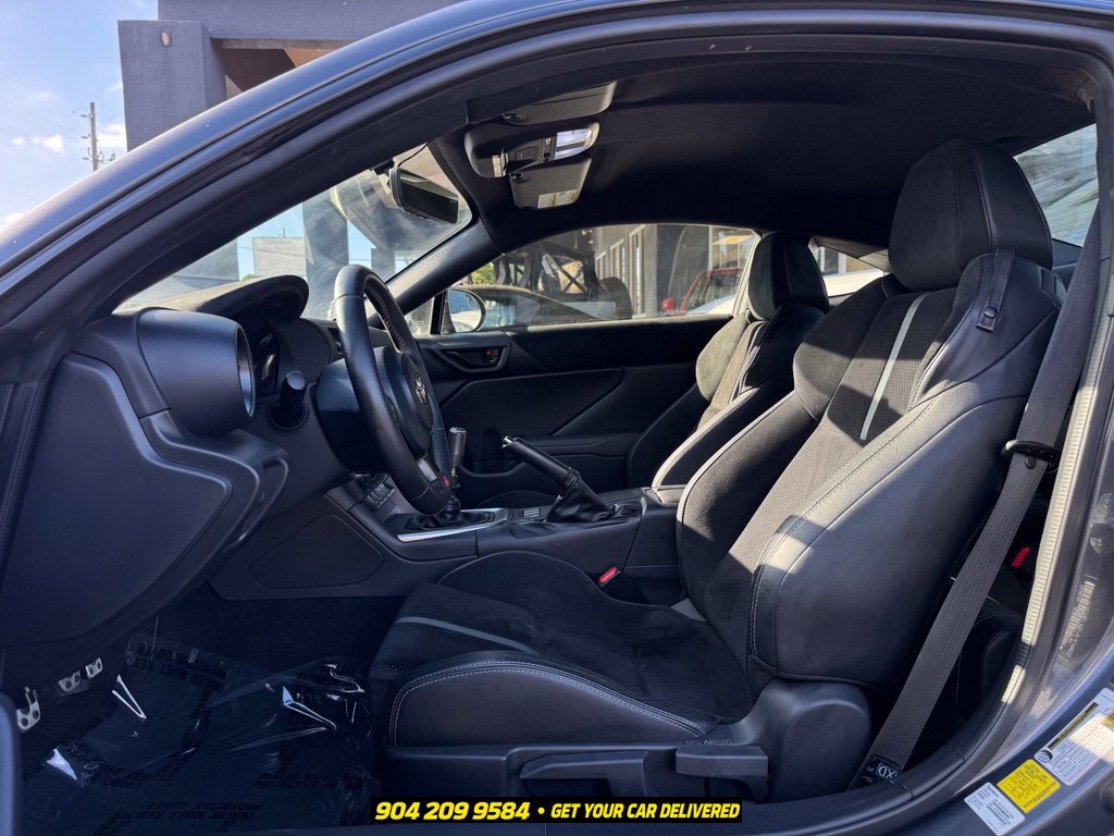 Used 2022 Toyota GR86 Premium w/ ALL Weather Mat Package (TMS) RWD image 24