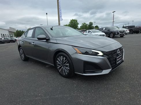 Used 2023 Nissan Altima 2.5 SV FWD image 5