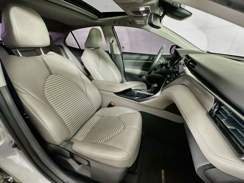 Used 2019 Toyota Camry SE w/ Audio Package FWD image 30