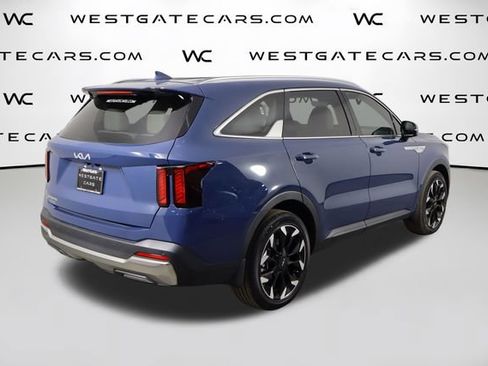 Used 2025 Kia Sorento EX FWD image 46