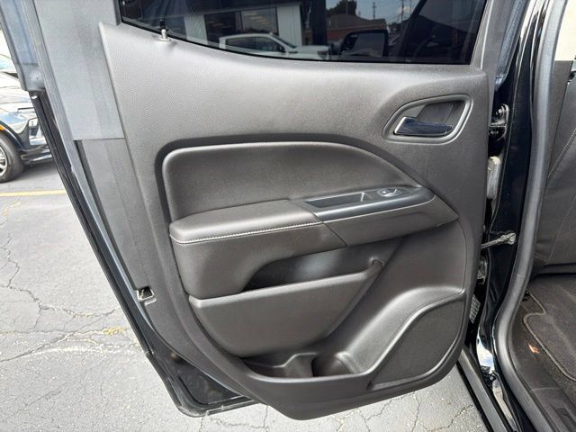 Certified 2018 GMC Canyon SLE w/ Nightfall Edition RWD image 13