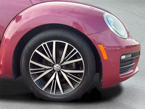 Used 2017 Volkswagen Beetle #PinkBeetle image 29