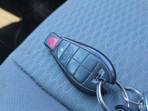 Used 2013 RAM 1500 Express image 23