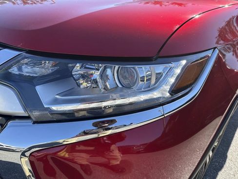 Used 2020 Mitsubishi Outlander SE image 10