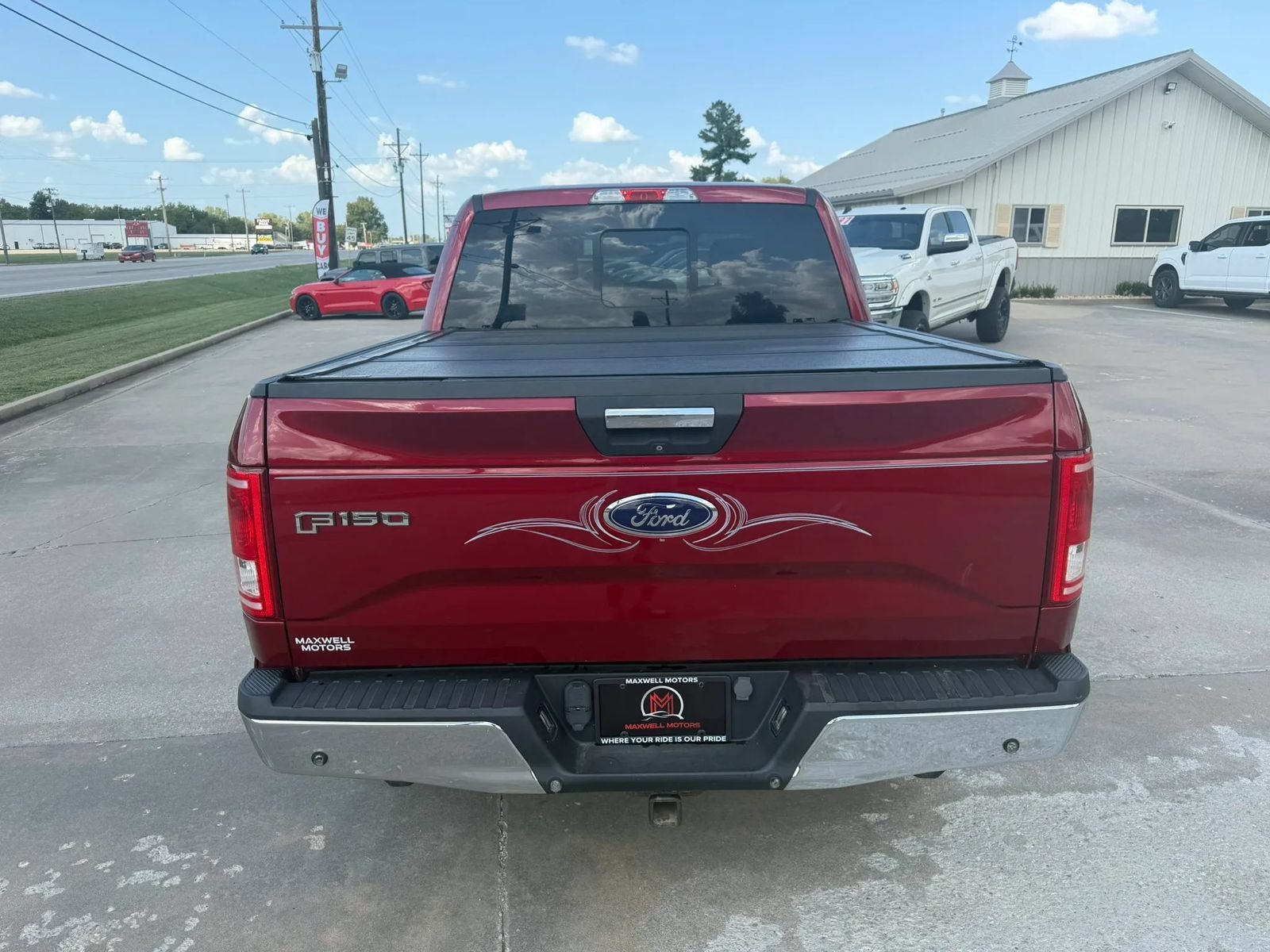 Used 2015 Ford F150 XLT w/ Equipment Group 302A Luxury AWD/4WD image 5