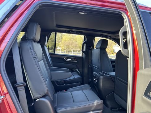 New 2026 GMC Yukon Denali w/ Sun & Power Step Package image 48