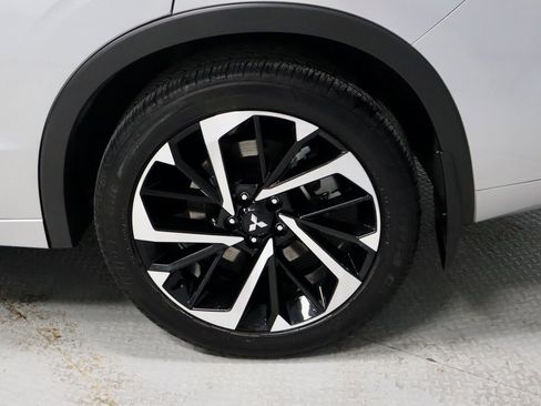 Used 2024 Mitsubishi Outlander SEL image 20