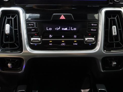 Used 2023 Kia Sorento SX Prestige AWD/4WD image 20