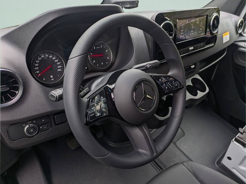 New 2026 Mercedes-Benz Sprinter 2500 image 10