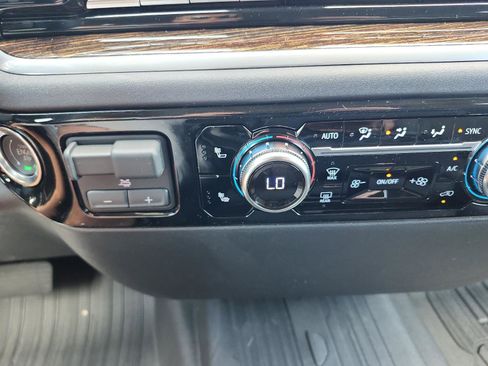 New 2026 GMC Sierra 2500 SLE w/ SLE Value Package; AWD/4WD image 18