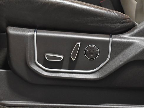 Used 2019 Ford F150 Limited w/ Trailer Tow Package image 6