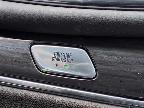 Used 2024 Buick Enclave Premium image 23