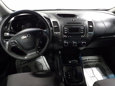 Used 2017 Kia Forte LX FWD image 10
