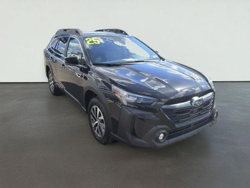 Used 2025 Subaru Outback Premium AWD/4WD image 28