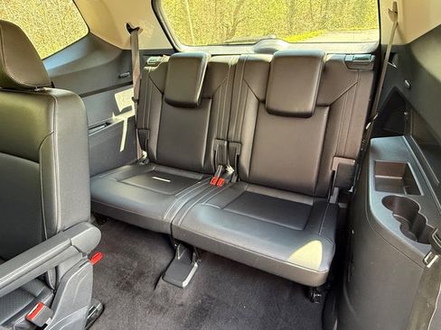 Used 2019 Volkswagen Atlas SE w/ Towing Package image 16