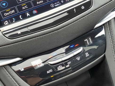 Used 2024 Cadillac XT5 Premium Luxury FWD image 19