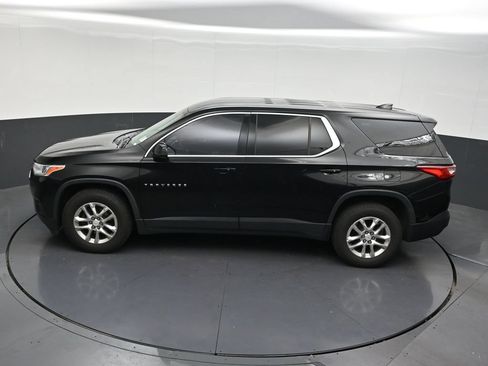 Used 2018 Chevrolet Traverse LS FWD image 19