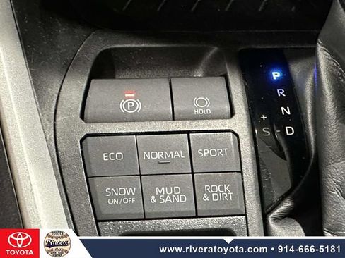 Used 2023 Toyota RAV4 LE AWD/4WD image 26