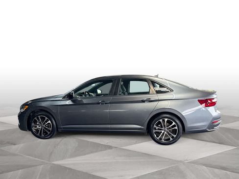 Used 2022 Volkswagen Jetta Sport FWD image 5