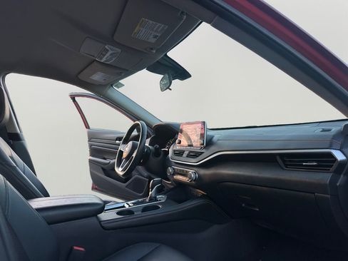 Used 2022 Nissan Altima 2.5 SR image 11