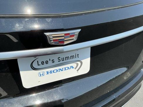 Used 2024 Cadillac XT6 Luxury w/ LPO, Floor Liner Package AWD/4WD image 6