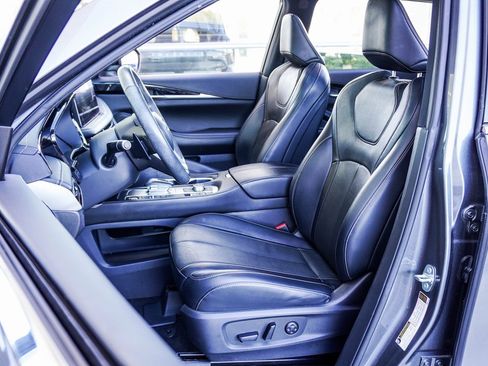 Certified 2023 INFINITI QX60 Pure image 28