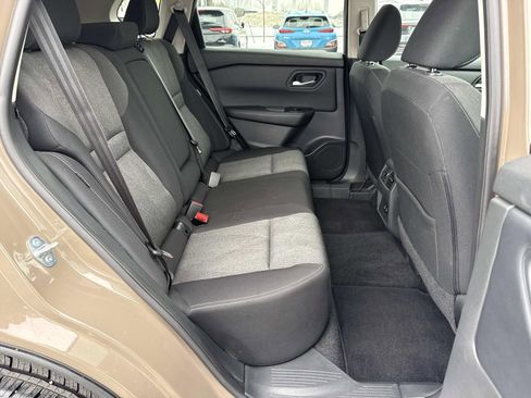 Used 2025 Nissan Rogue SV image 26