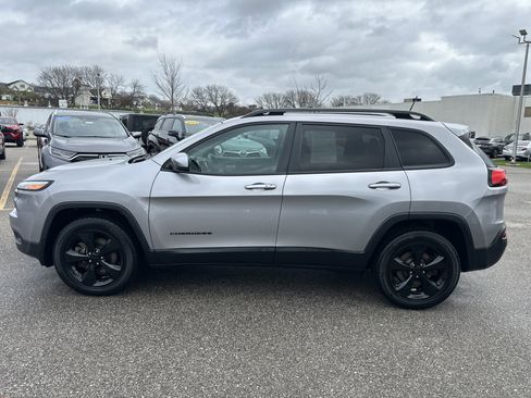 Used 2018 Jeep Cherokee Limited w/ High Altitude Package image 6