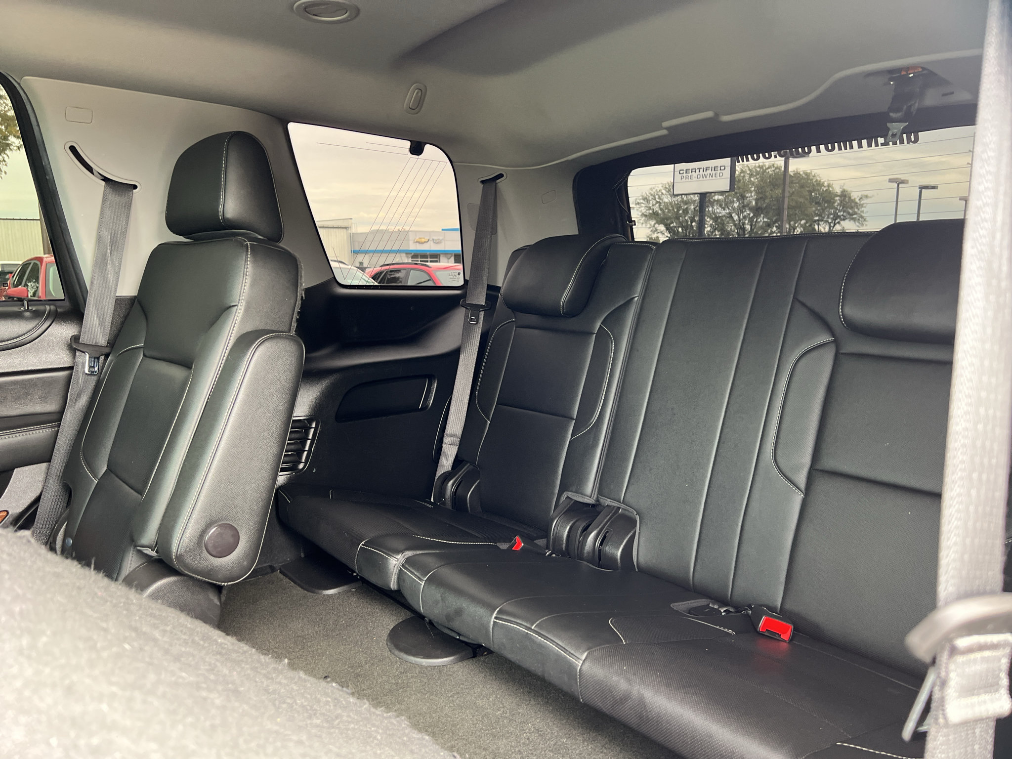 Used 2018 Chevrolet Tahoe Premier AWD/4WD image 10
