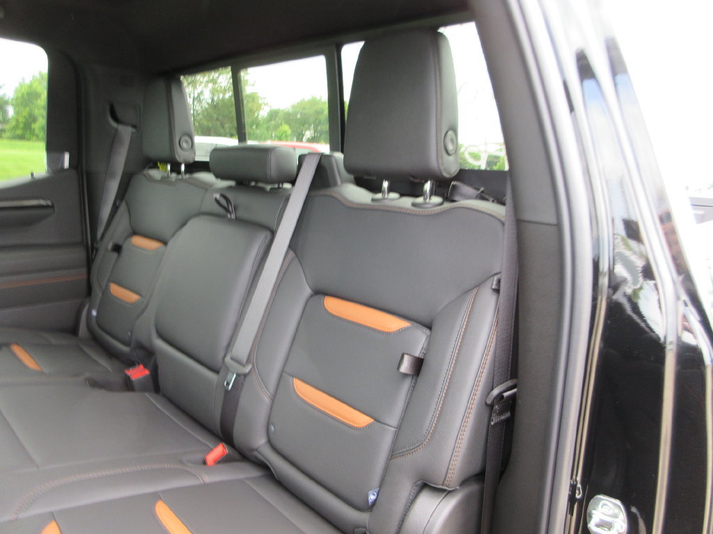 New 2026 GMC Sierra 1500 AT4 w/ AT4 Premium Package AWD/4WD image 16