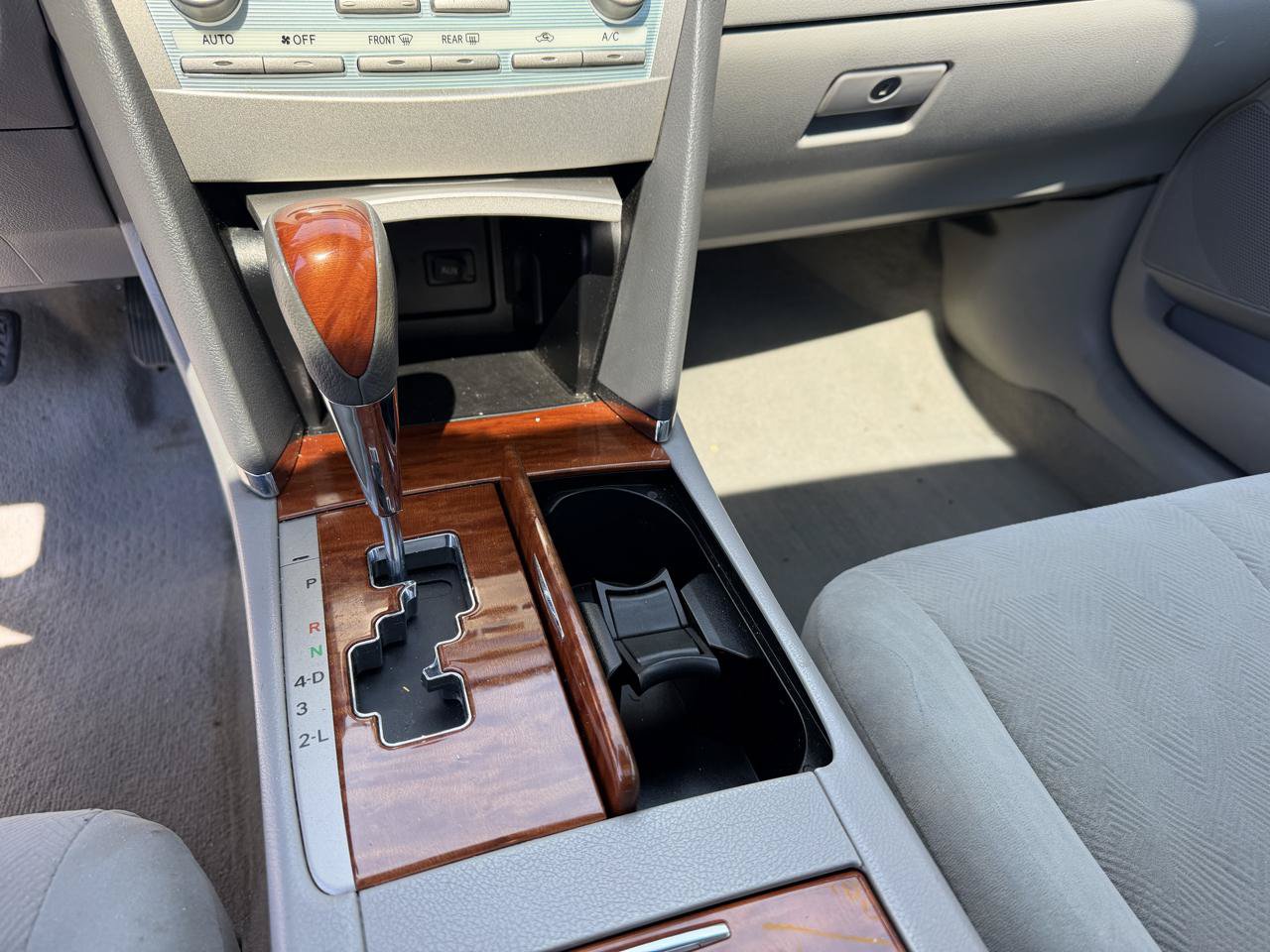 Used 2009 Toyota Camry XLE FWD image 14