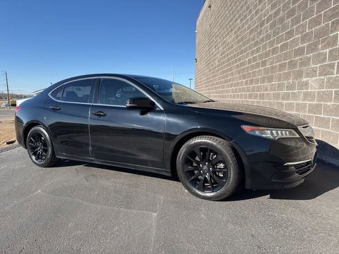 Used 2017 Acura TLX image 1