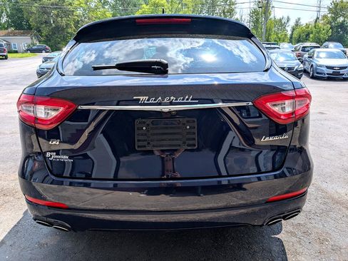 Used 2019 Maserati Levante image 12
