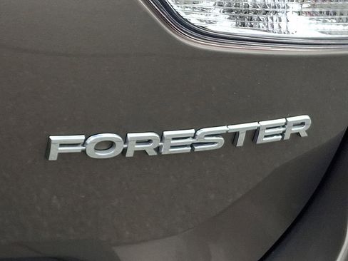 Used 2021 Subaru Forester Limited image 33