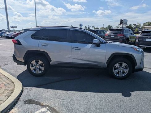 Used 2023 Toyota RAV4 XLE w/ Convenience Package FWD image 4