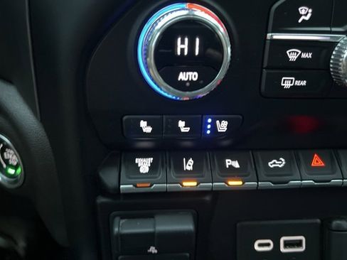 Used 2023 GMC Sierra 2500 Denali w/ Denali Ultimate Package image 30