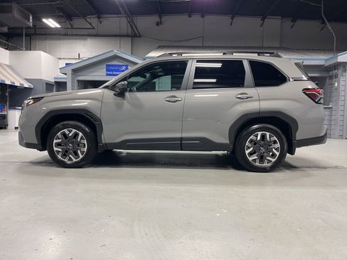 Used 2026 Subaru Forester Premium AWD/4WD image 5