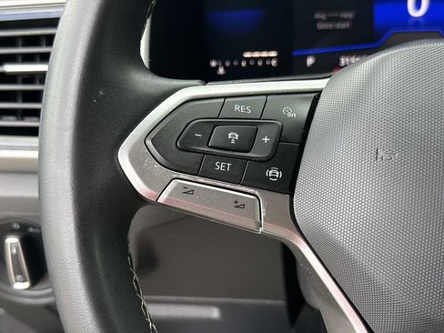 Used 2022 Volkswagen Atlas Cross Sport SE FWD image 38