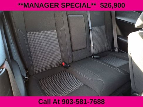 Used 2023 Dodge Challenger SXT image 17