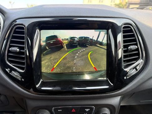 Used 2018 Jeep Compass Limited w/ Navigation Group AWD/4WD image 21