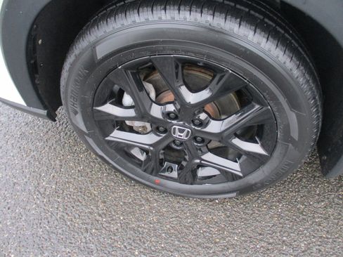 Certified 2023 Honda HR-V Sport image 9