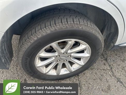 Used 2012 Lincoln MKX FWD image 9