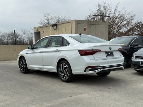 Used 2022 Volkswagen Jetta SEL image 7