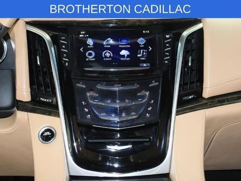 Used 2019 Cadillac Escalade Platinum AWD/4WD image 22