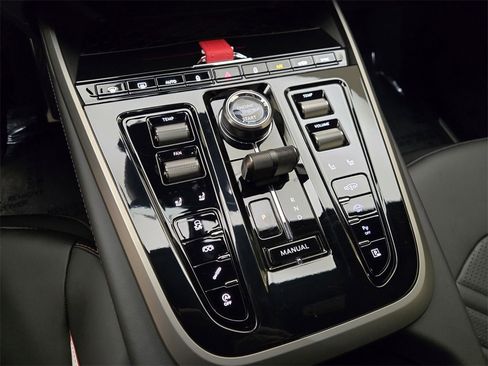 New 2026 Aston Martin DBX S image 38